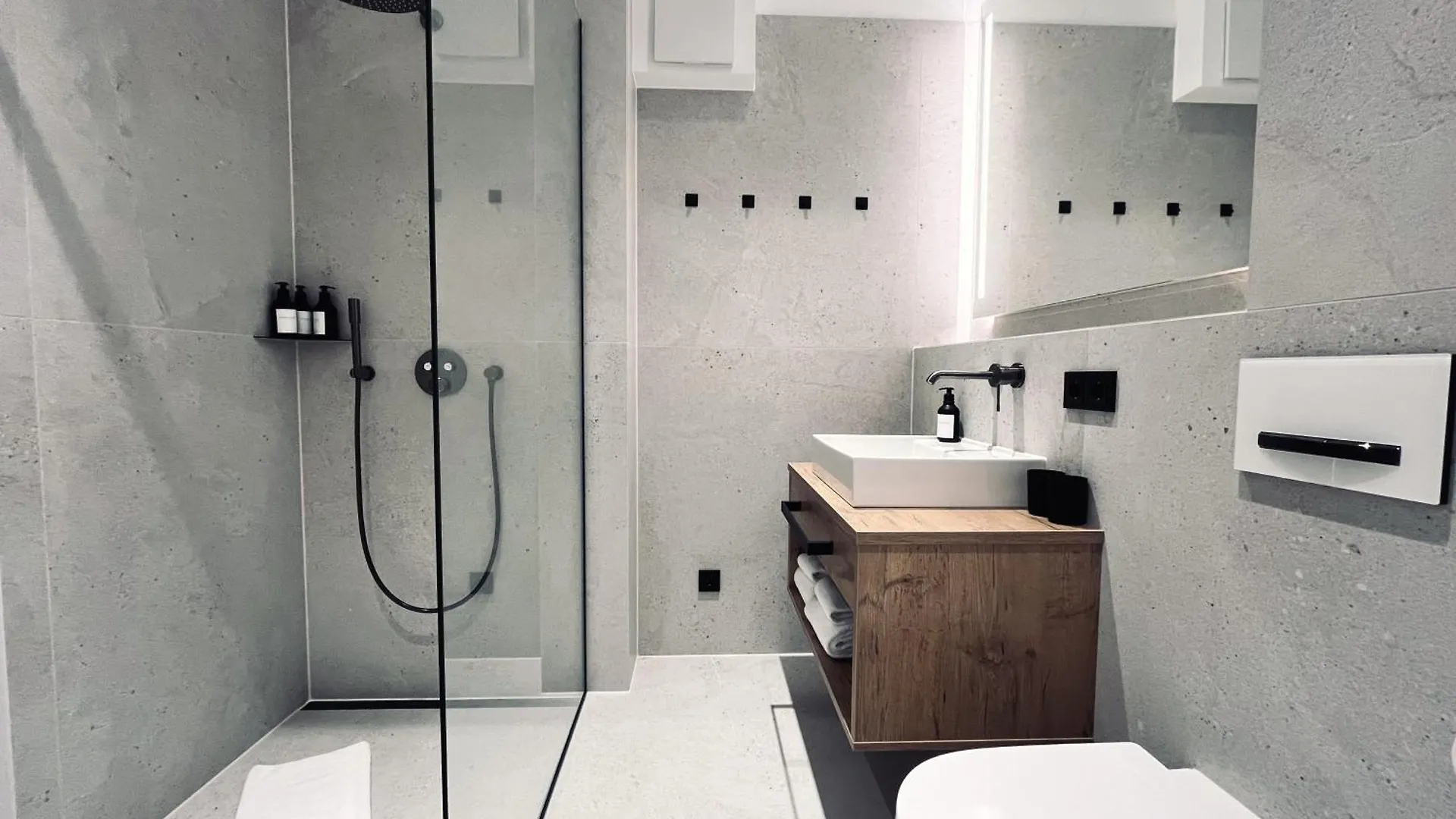Mikes Apartments Munich Guest house