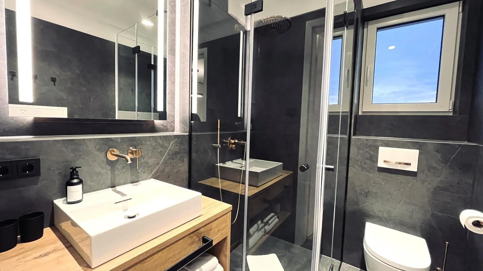 Guest house Mikes Apartments Munich Germany